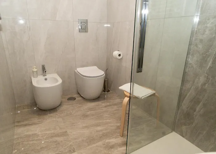 Dome 266 Pensionat Neapel